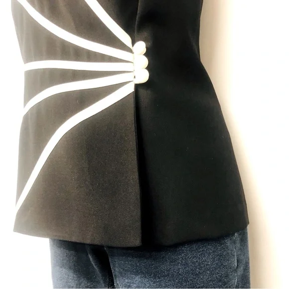 Sheri Martin New York Black White Sleeveless Top - Picture 9 of 16